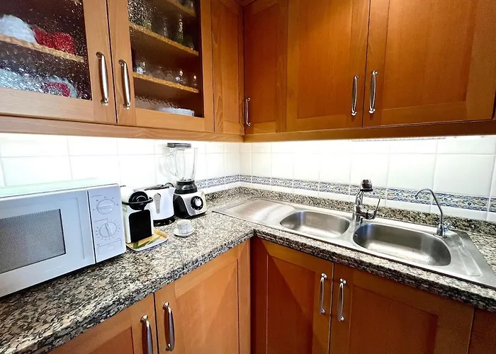 Spacious Apartment Close To The Beach
